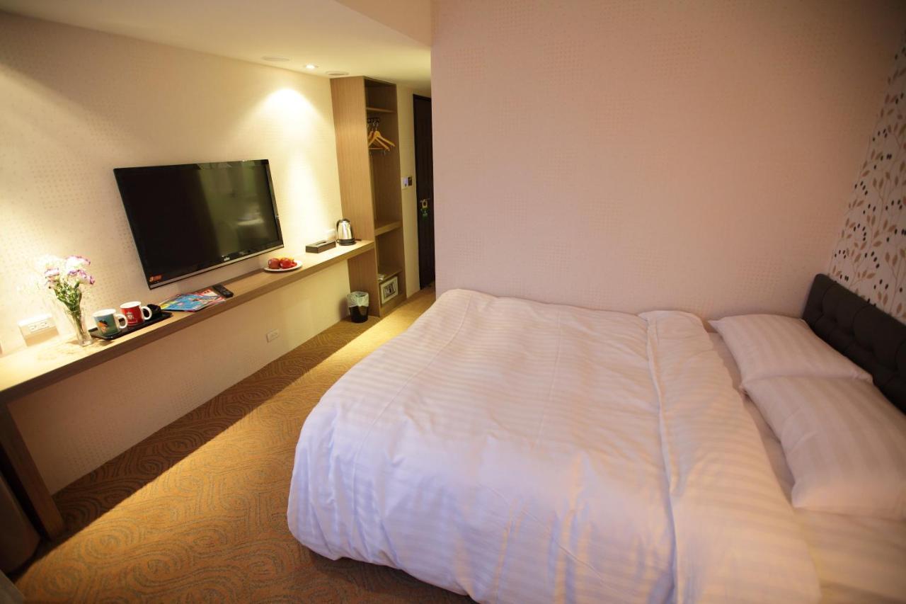 RF Hotel - Zhongxiao Tajpej Buitenkant foto