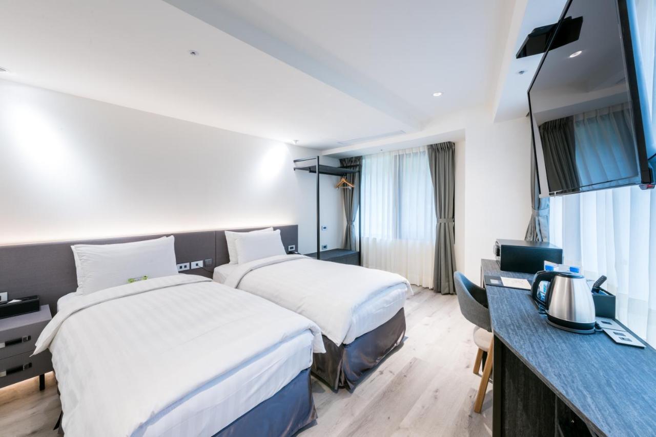 RF Hotel - Zhongxiao Tajpej Buitenkant foto